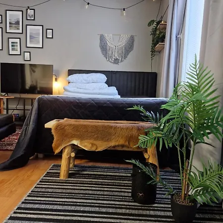 With Sauna Near Highway Lägenhet